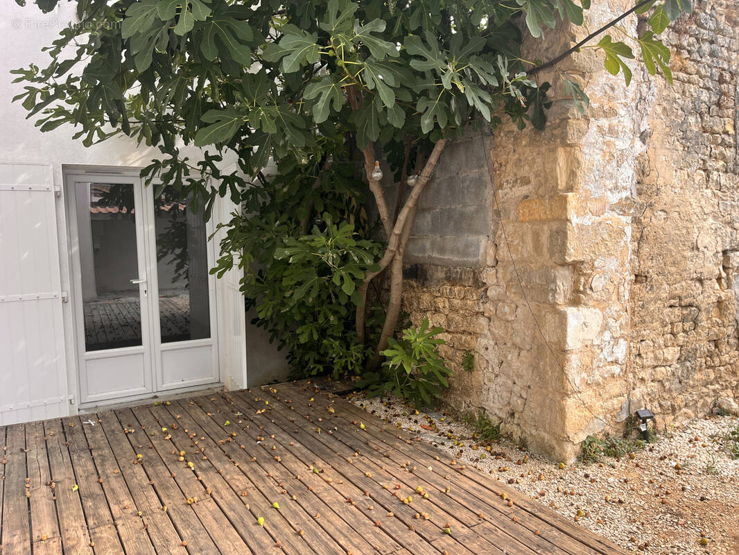 Maison à SAINTE-SOULLE