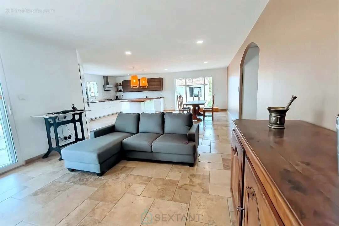 Maison à MOULEYDIER