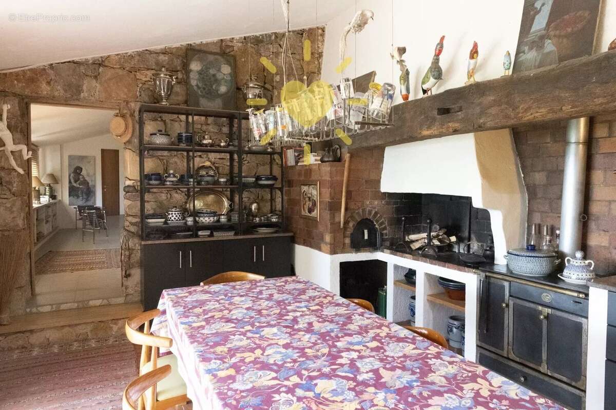 Maison à CALLAS