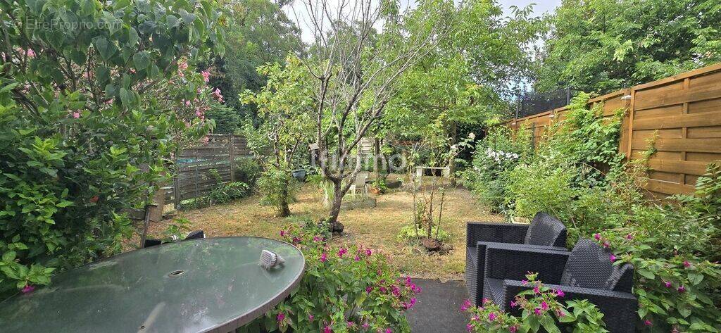 Maison à VILLENAVE-D'ORNON