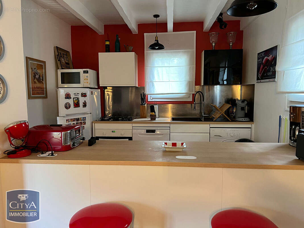 Maison à LACHAPELLE-AUZAC