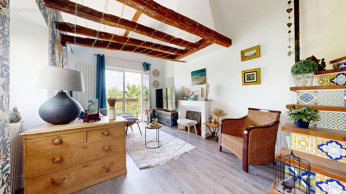 Maison à NEAUPHLE-LE-CHATEAU