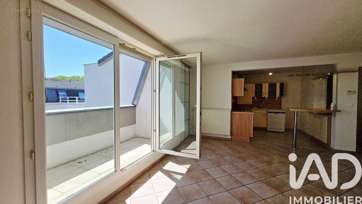 Photo 1 - Appartement à SCY-CHAZELLES