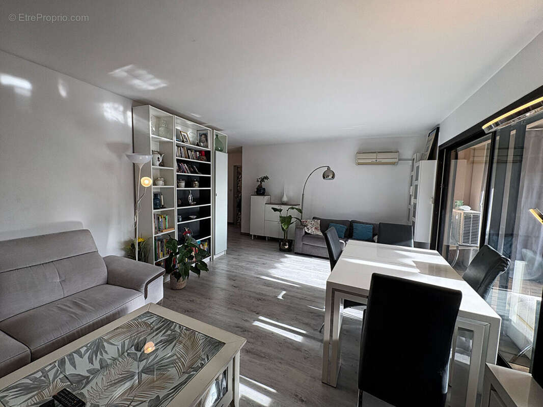 Appartement à HYERES