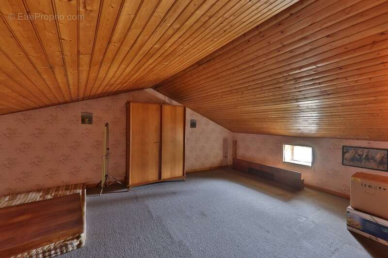 Maison à MONTIGNAC-CHARENTE