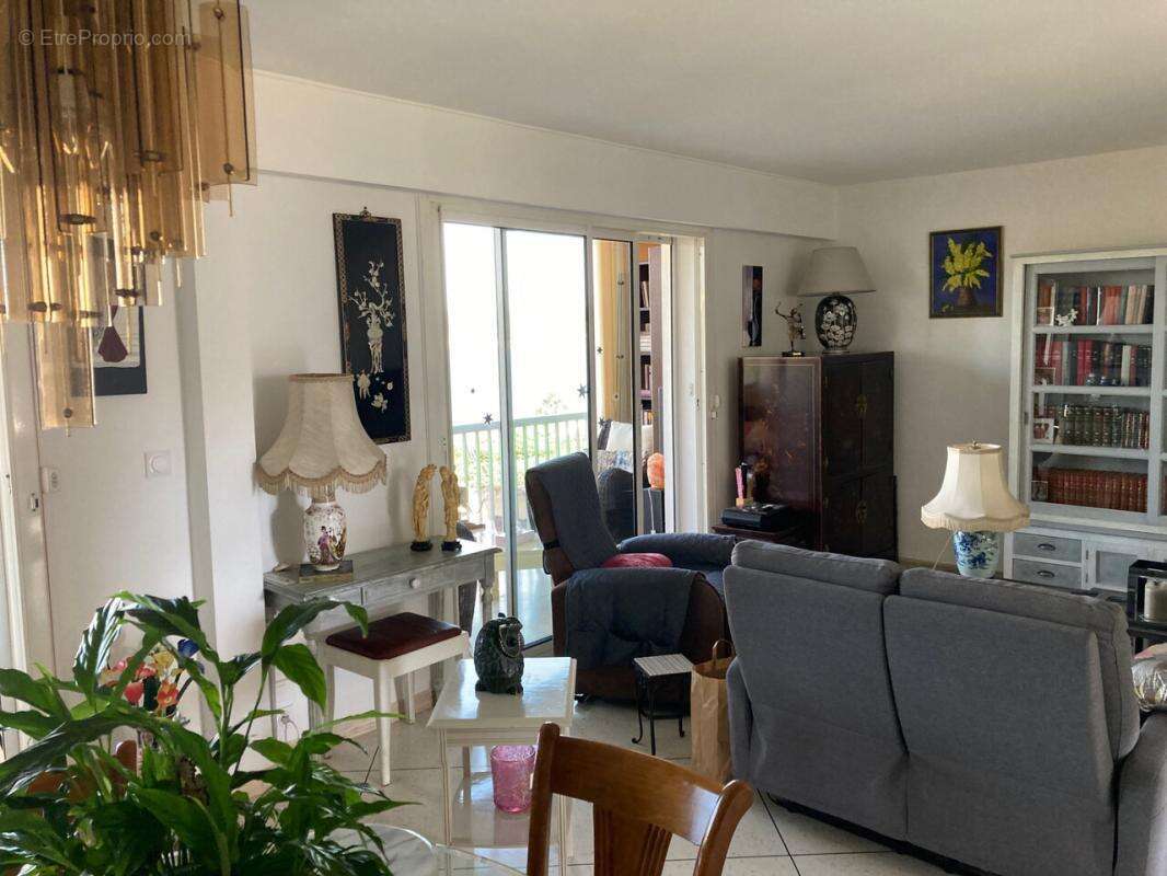 Appartement à SIX-FOURS-LES-PLAGES
