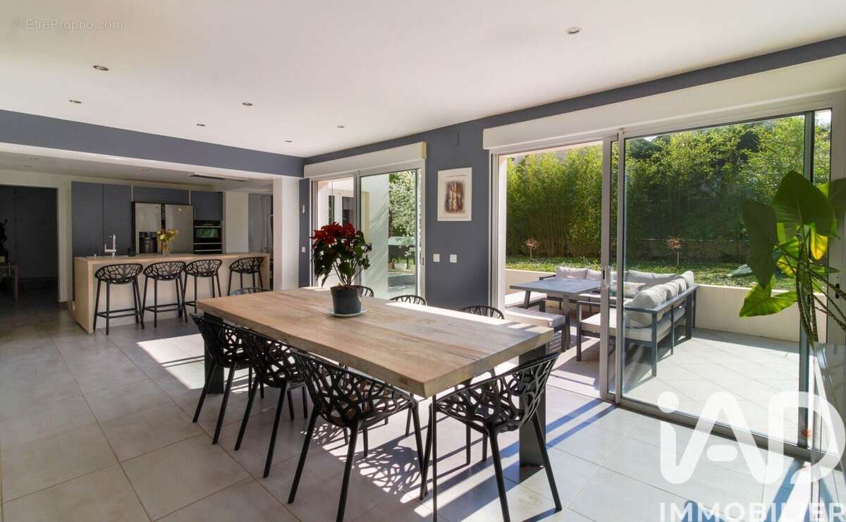 Photo 8 - Maison à VERNEUIL-SUR-SEINE