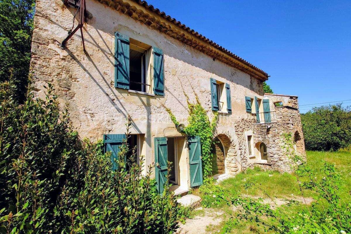Maison à SALERNES