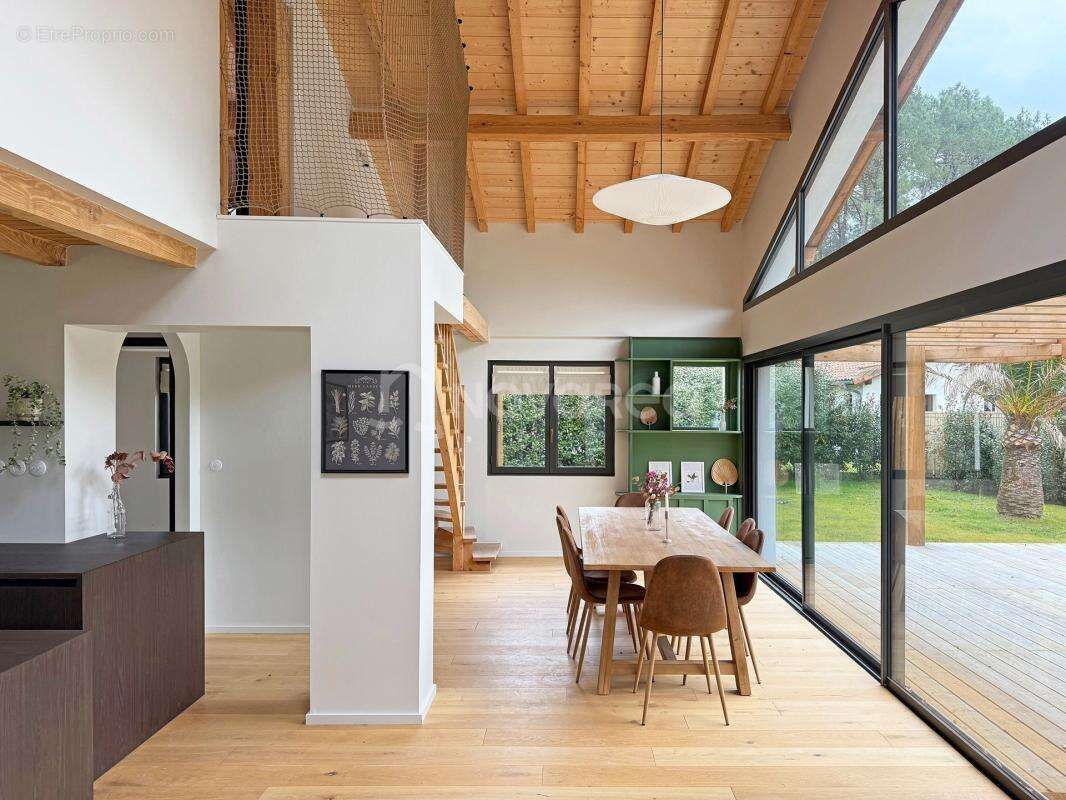 Maison à MOLIETS-ET-MAA