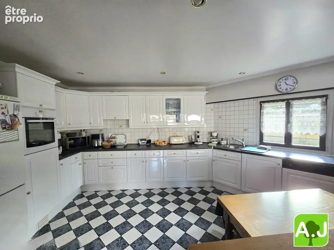 Maison 5 pièces 137 m² à vendre à Saint-Andre-De-L'eure (27220) - photo 3