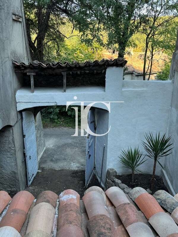 Maison à MOLIERES-SUR-CEZE