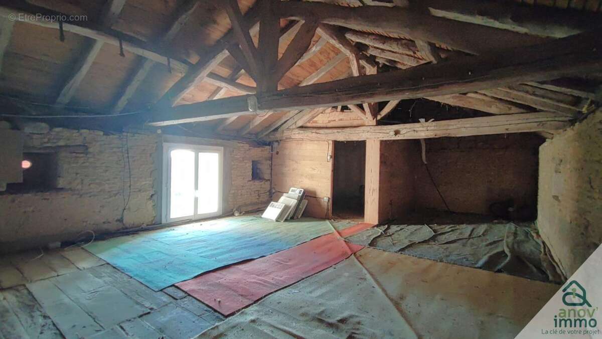 Maison à MAUPREVOIR