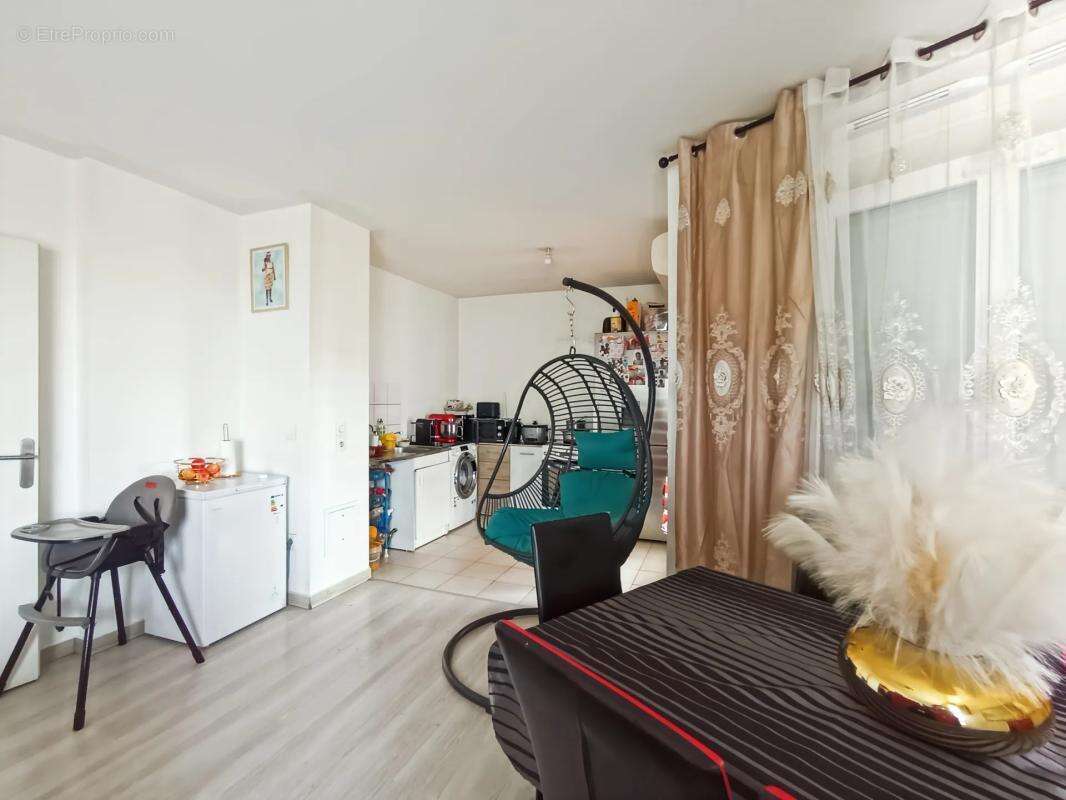 Appartement à ROSNY-SOUS-BOIS