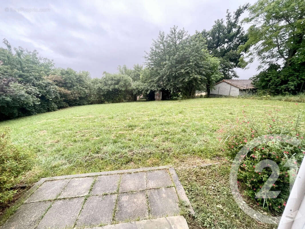 Maison 119 m² à L'isle-Jourdain  - photo 18