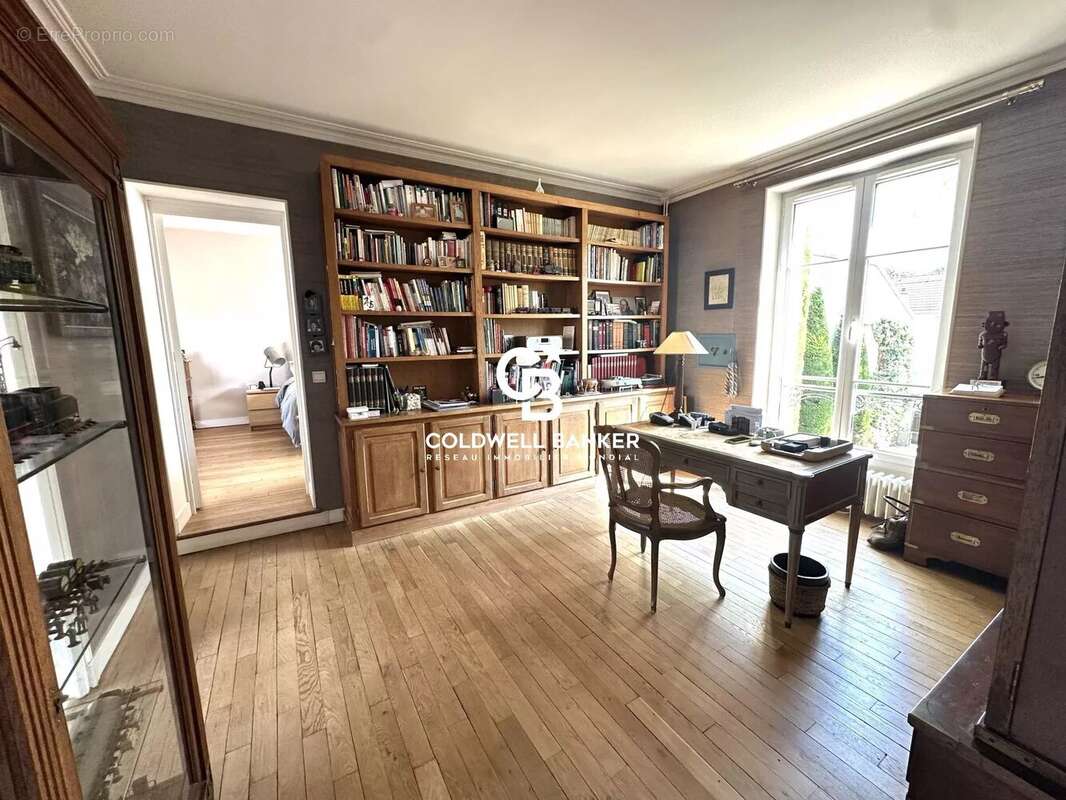 Maison à LE VESINET