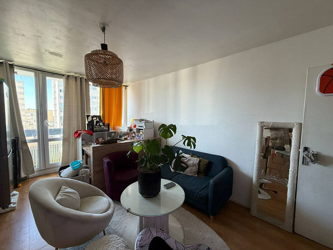 Appartement à AUBERVILLIERS