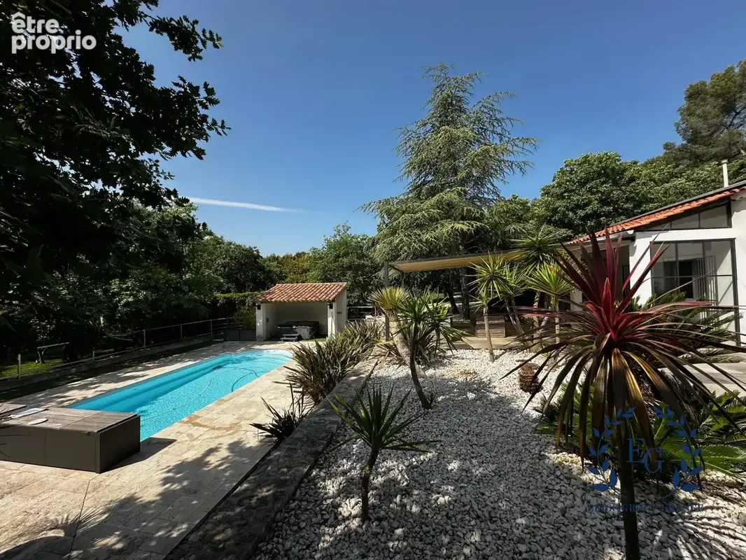 Maison 7 pièces 207 m² à vendre à La Roquebrussanne (83136) - photo 8