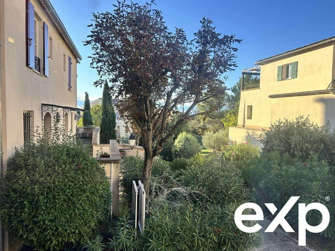 Appartement à MALLEMORT