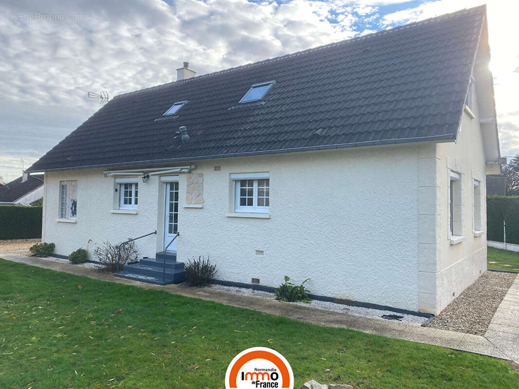 Maison à DAMVILLE