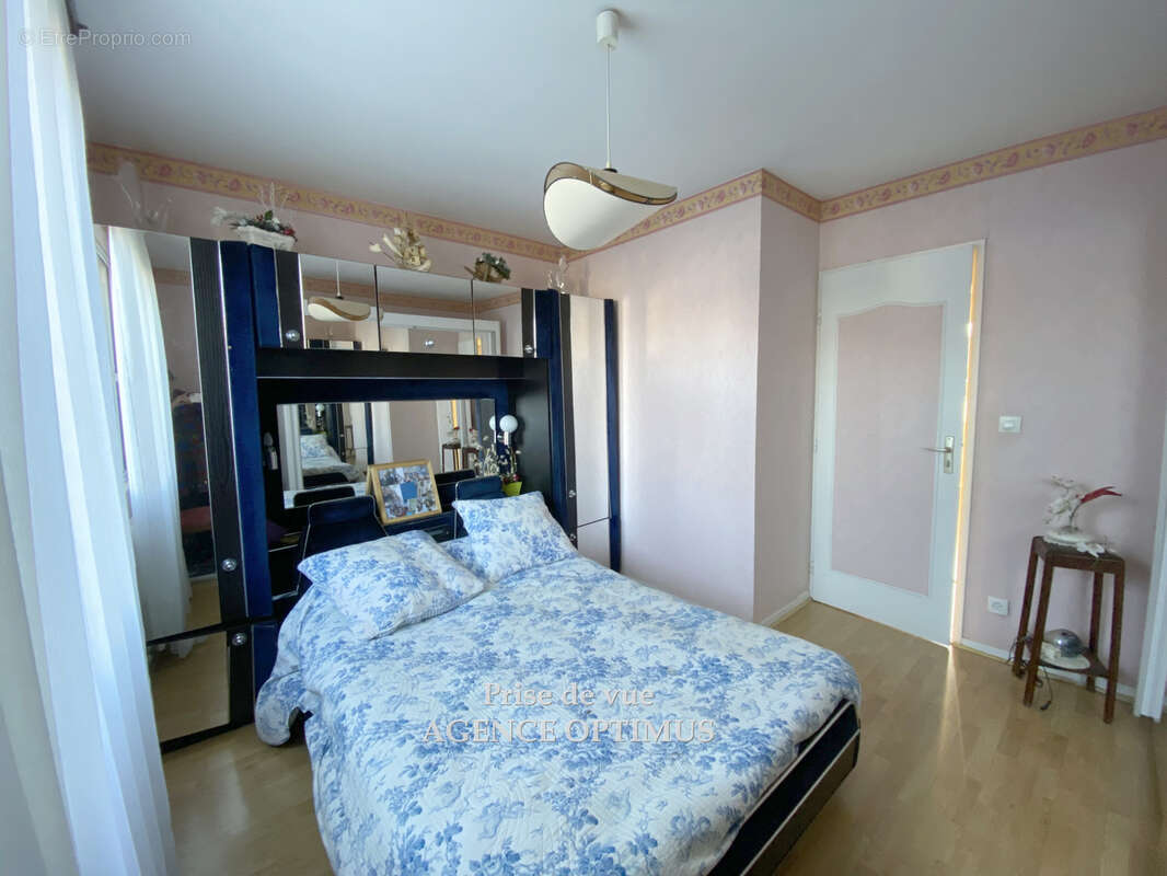 Maison à VILLENEUVE-LA-GUYARD