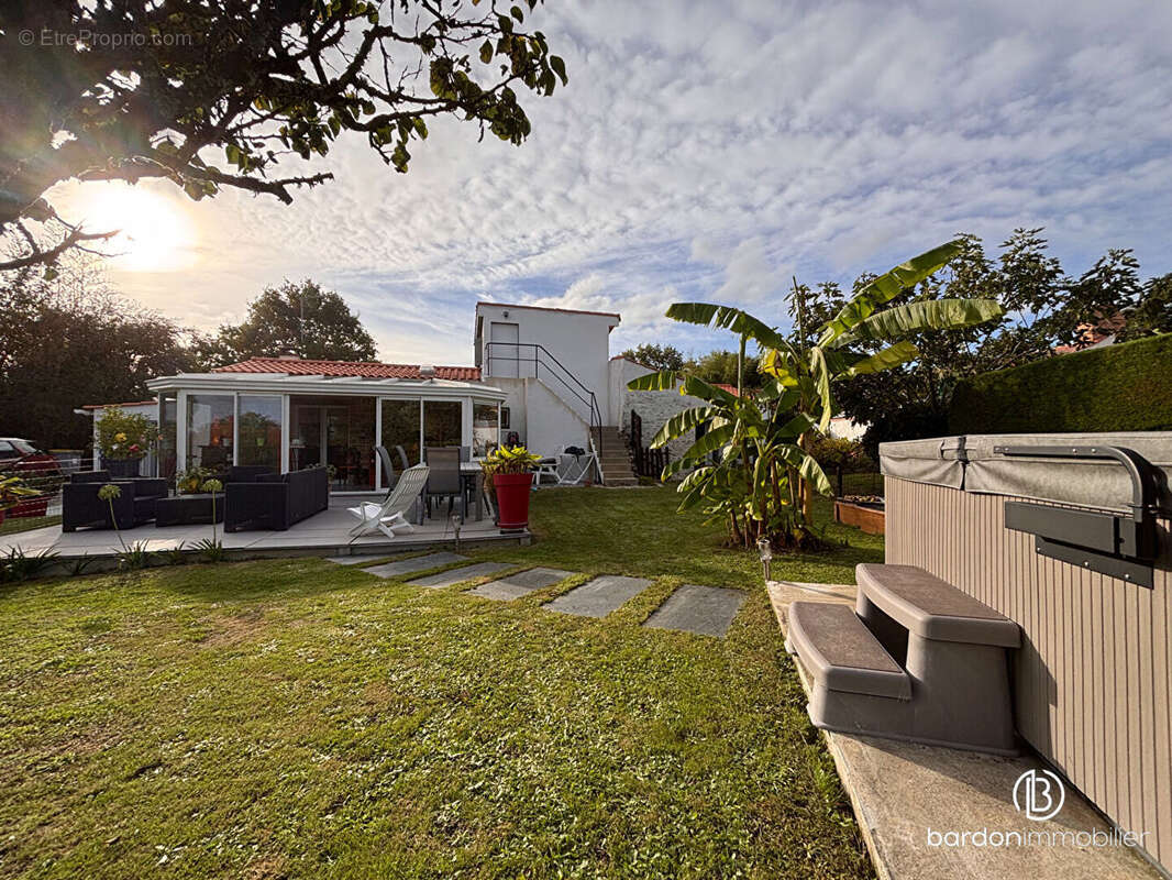 Maison à SAINT-CHRISTOPHE-DU-LIGNERON