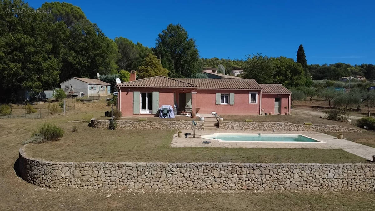 Maison à VILLECROZE