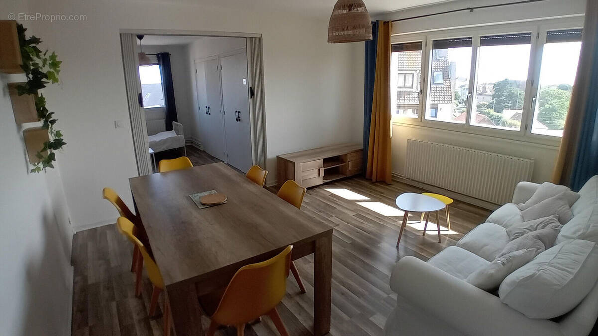 Appartement à OUISTREHAM