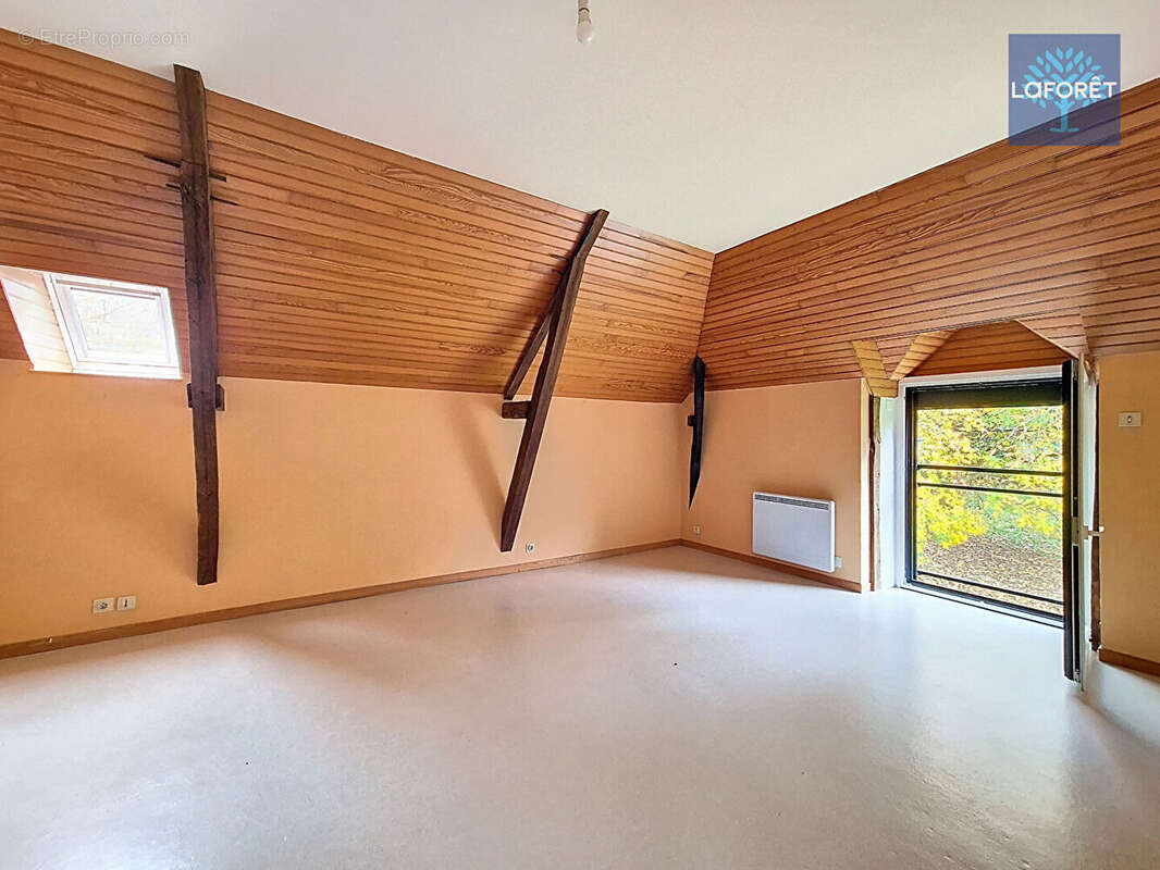 Maison à SAINT-ERBLON