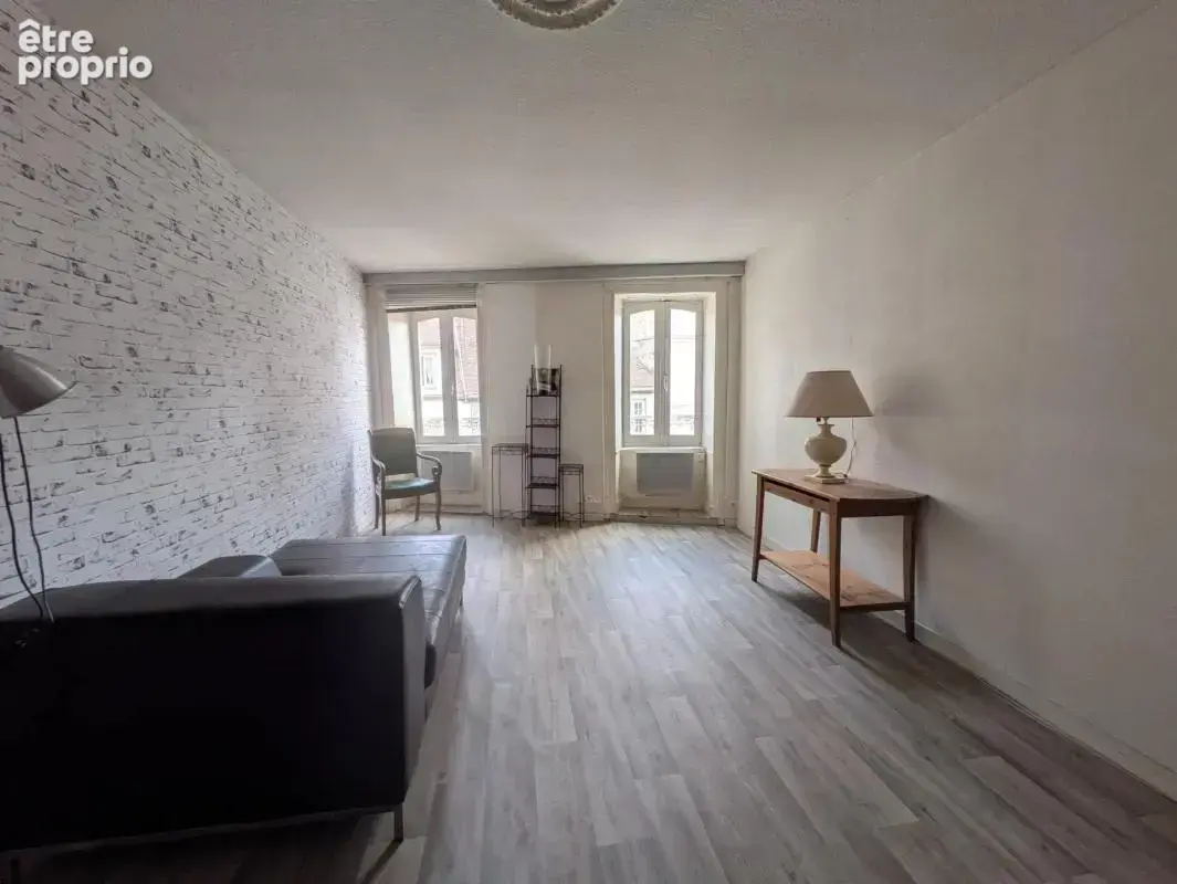 Appartement à LONS-LE-SAUNIER