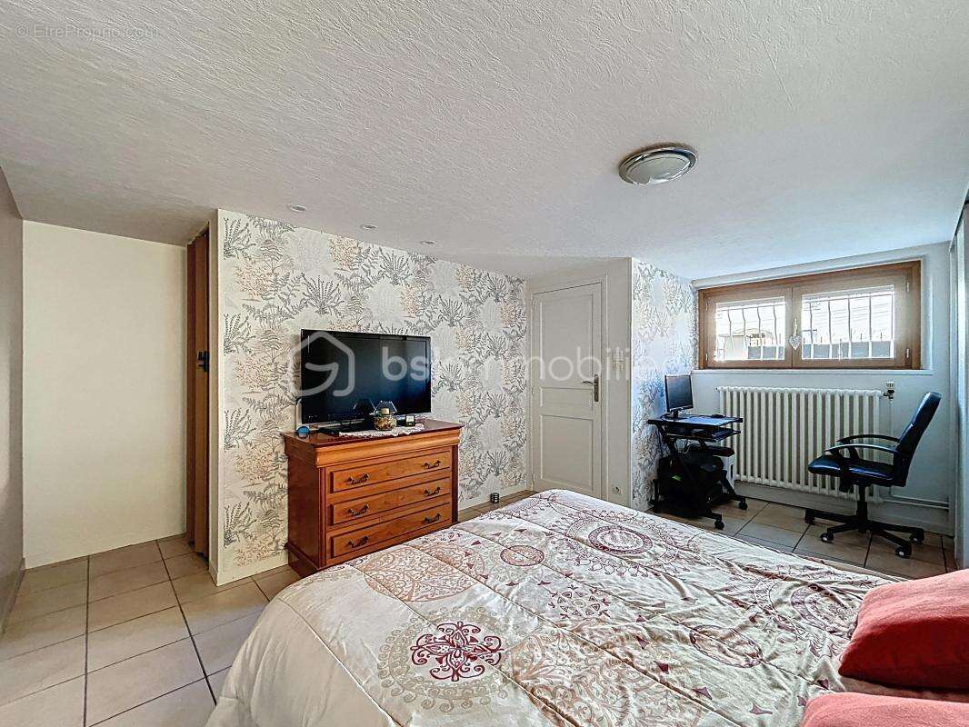 Maison à CORBEIL-ESSONNES