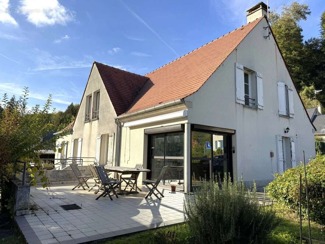 Maison à PIERREFONDS