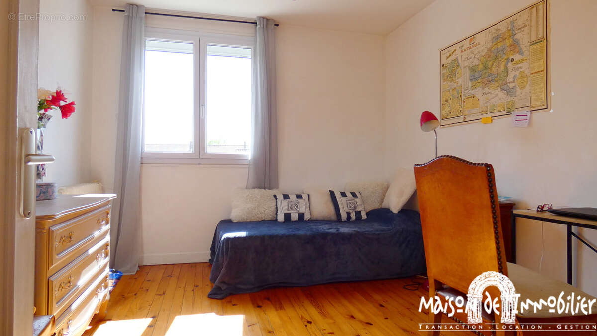 Vente Quartier recherché du Champ de Foire à COGNAC -  Maison 95m2   3 chambres   Terrasse   2 garages - photo 10