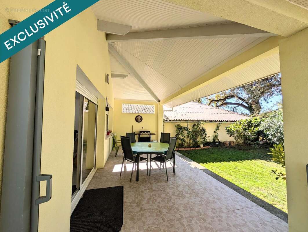 Photo 2 - Maison à SAINT-YZAN-DE-SOUDIAC