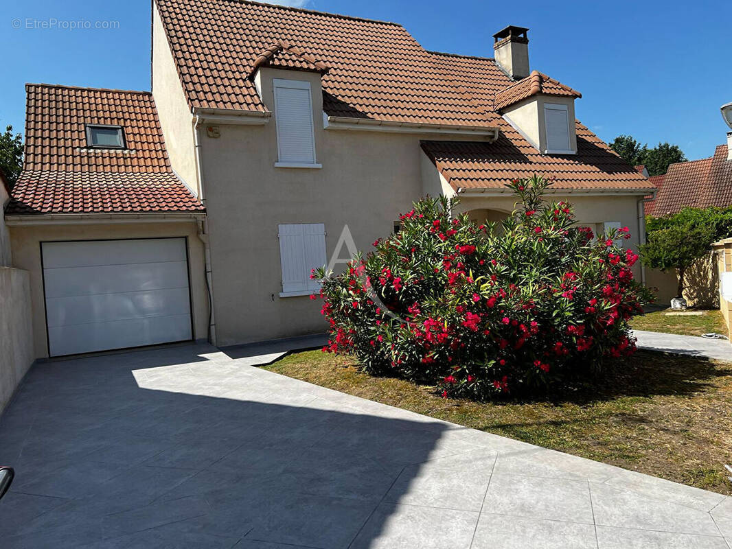 Maison à LONGJUMEAU