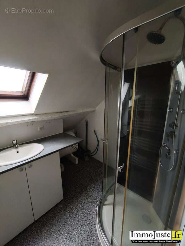 Appartement à LES ESSARTS-LE-ROI