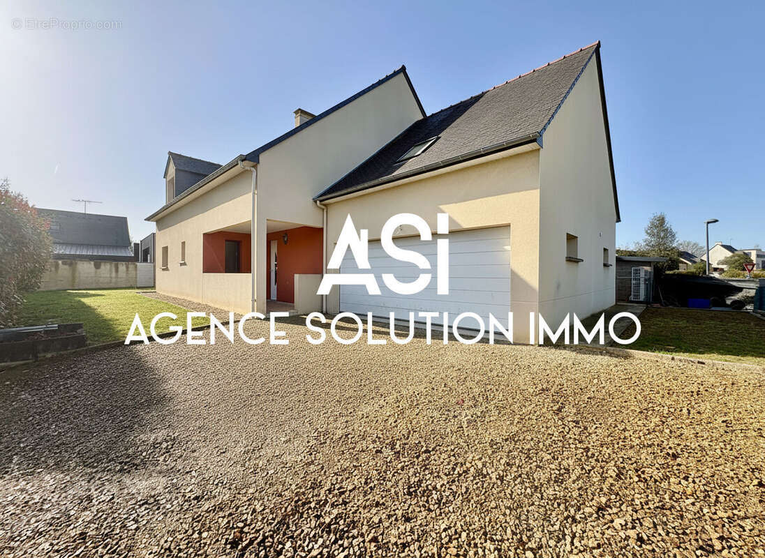 Maison à SAINT-PIERRE-LA-COUR