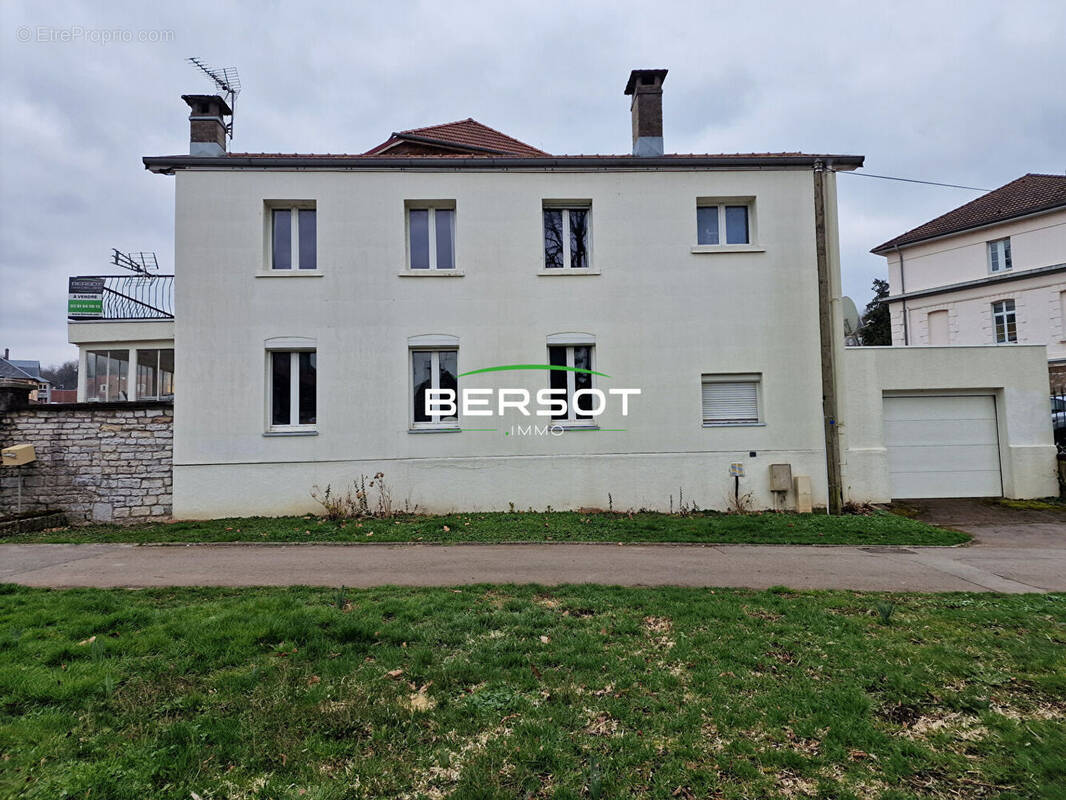 Maison à BAUME-LES-DAMES