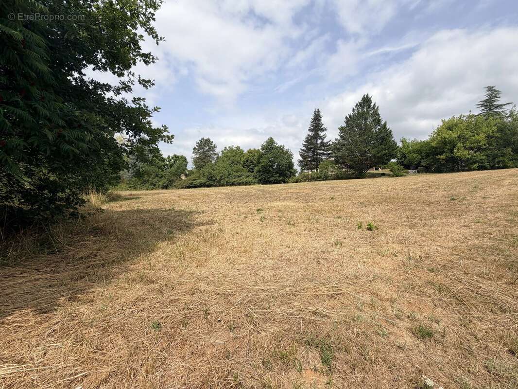 Terrain à bâtir avec CU - Cadre champêtre, à quelques minutes à pied du centre de Cazals - photo 3