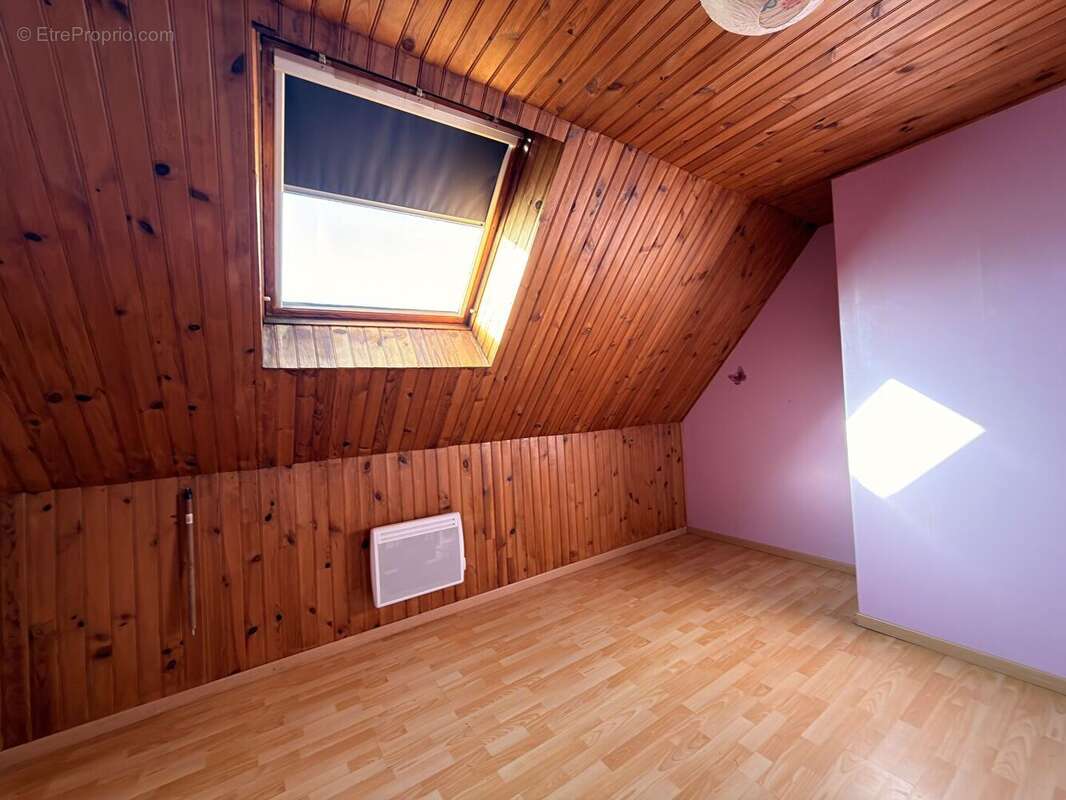 Maison 90 m² à Saint-Bonnet-De-Condat  - photo 7