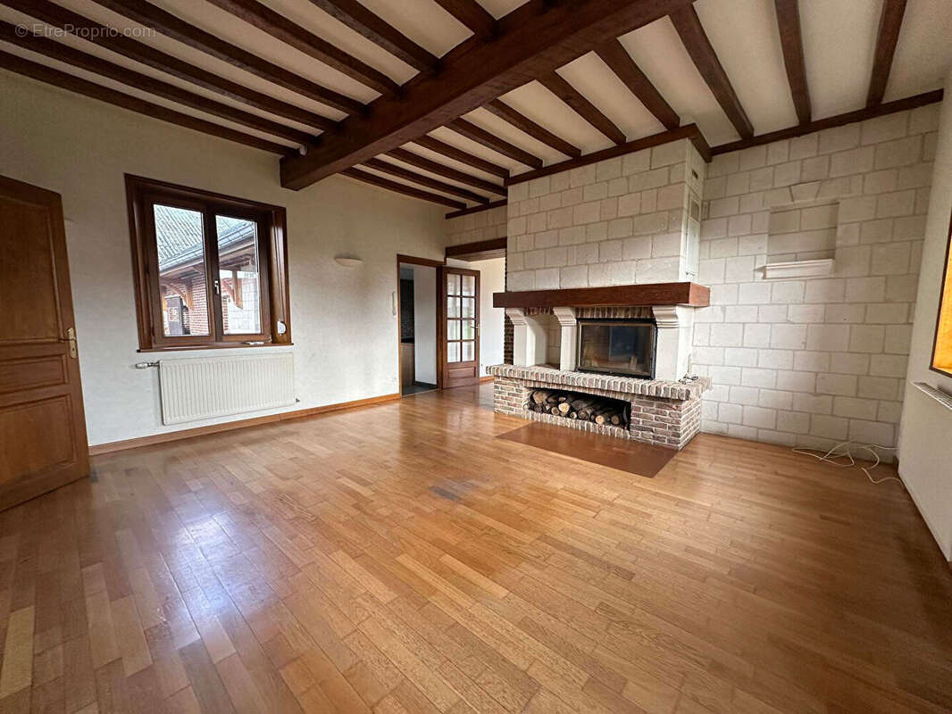 Maison à LATTRE-SAINT-QUENTIN