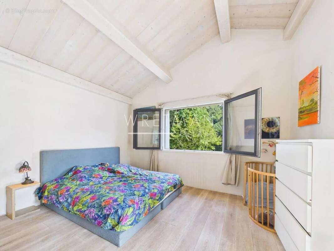 Maison en pierre avec piscine, jacuzzi et panorama exceptionnel - Sospel - photo 9