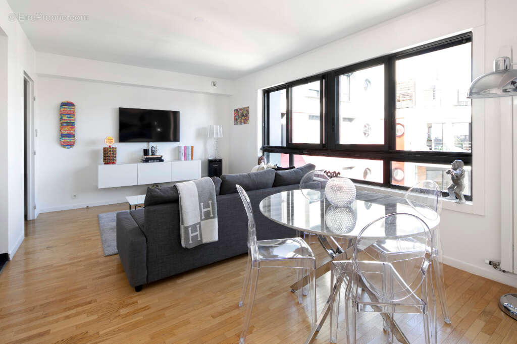 Appartement à SURESNES