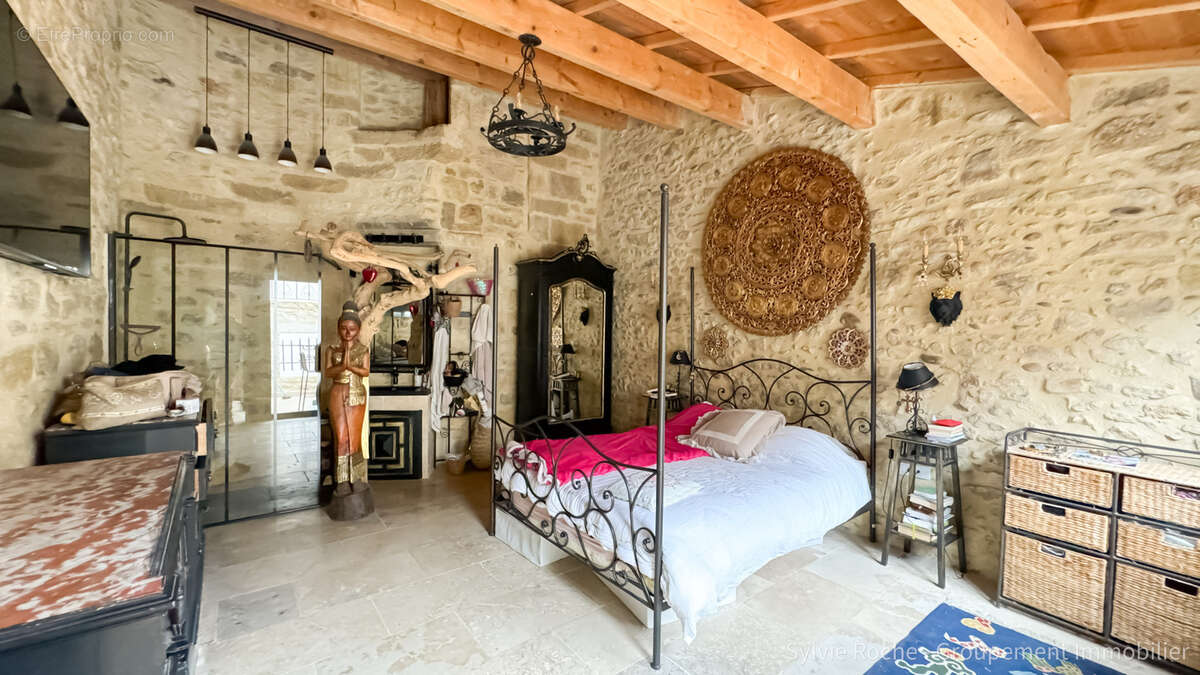 Maison à CADEROUSSE