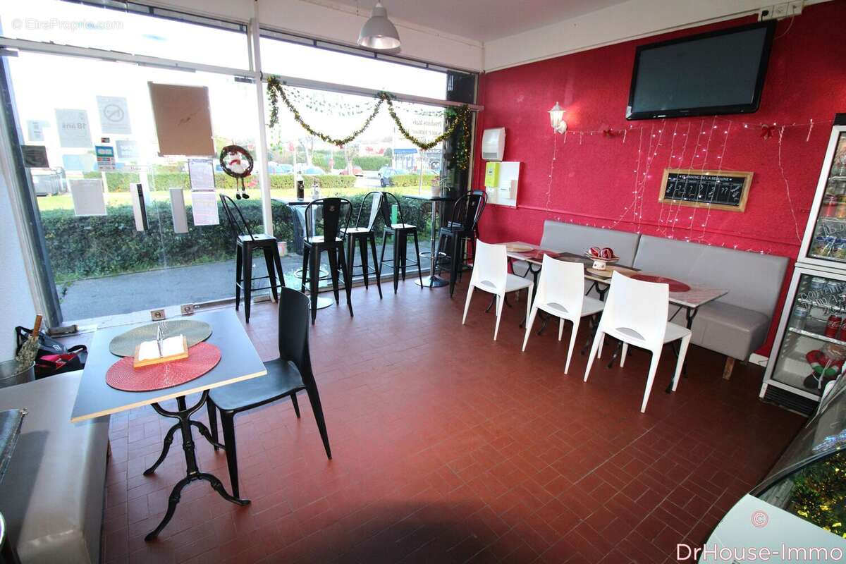 Commerce à VILLENEUVE-TOLOSANE