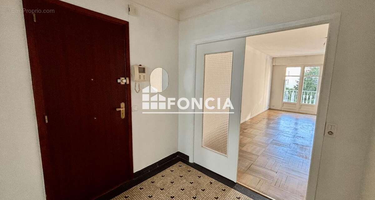 Appartement à LE CANNET