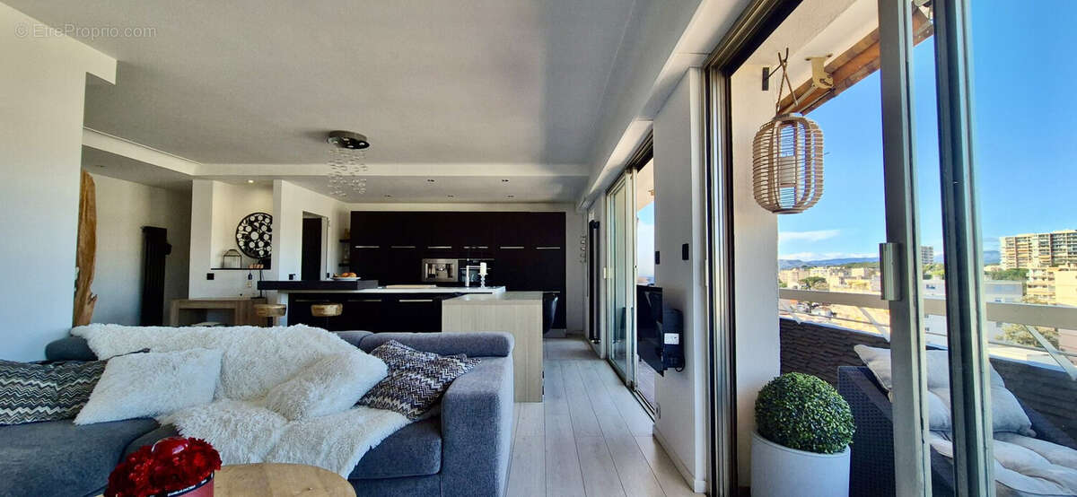 Appartement à LE CANNET