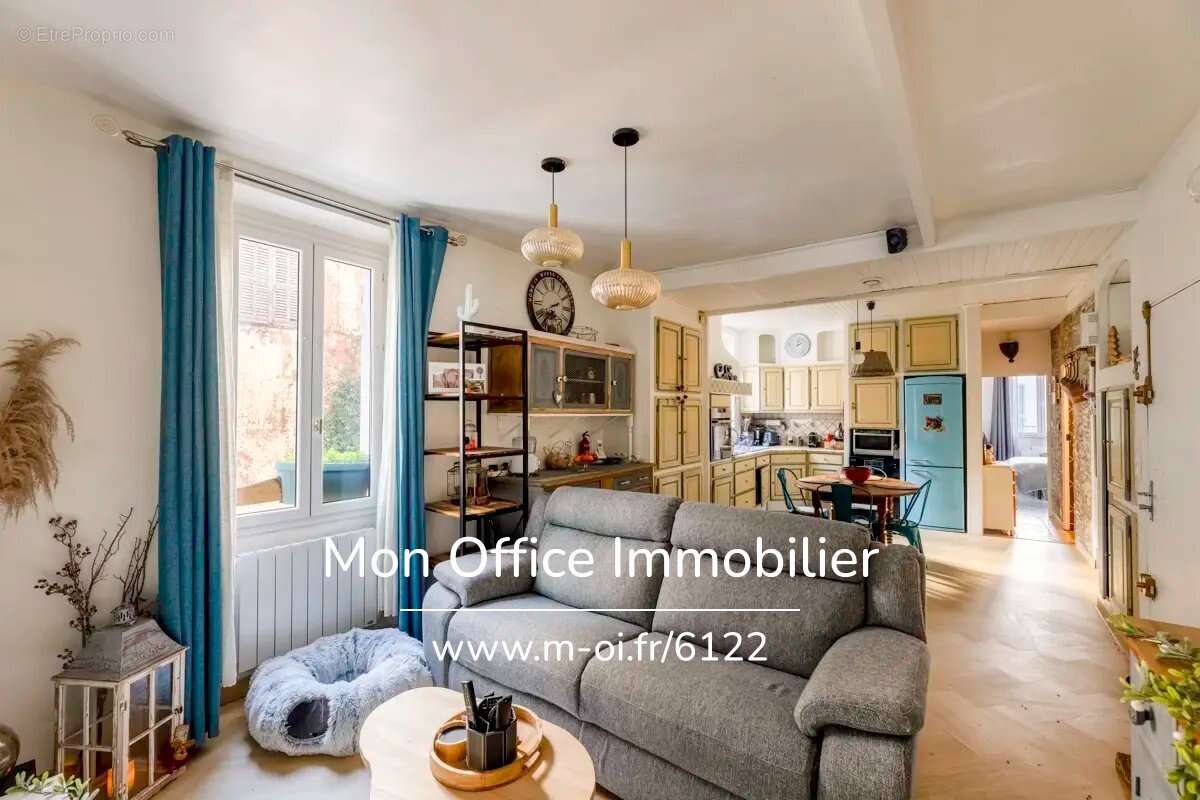 Appartement à SAINT-MAXIMIN-LA-SAINTE-BAUME