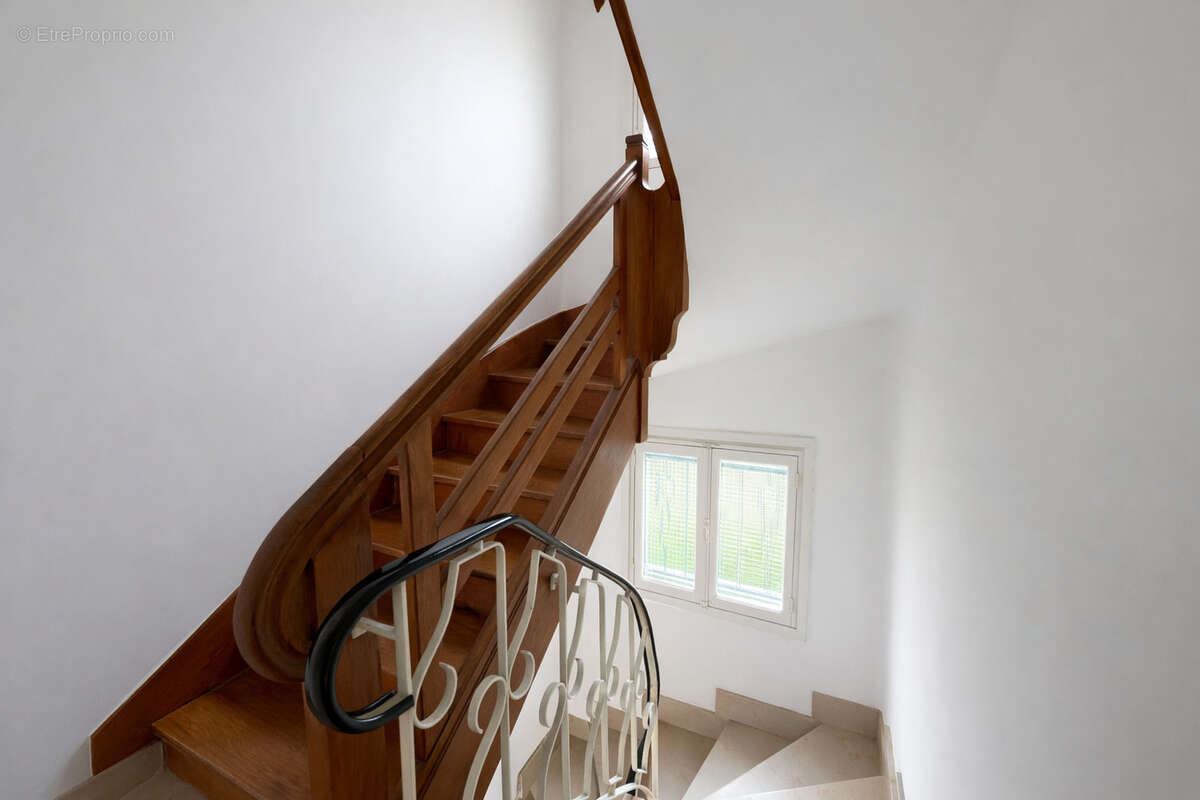 Maison à JARVILLE-LA-MALGRANGE