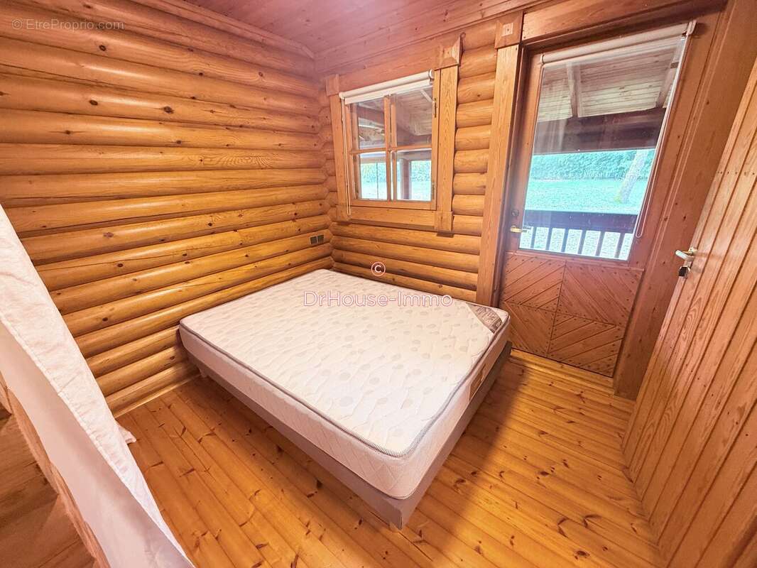 Maison à VENDAYS-MONTALIVET