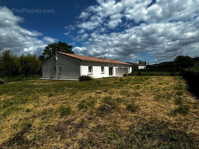 Maison à SAINTE-LIVRADE-SUR-LOT